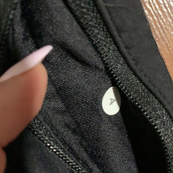 Lululemon running leggings - Picture 5 of 11